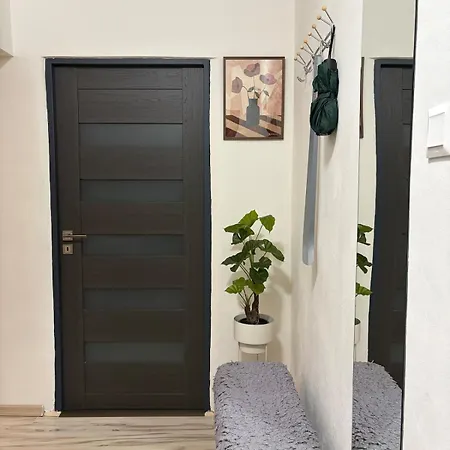 Utulny Bytik Blizko Centra Besztercebánya