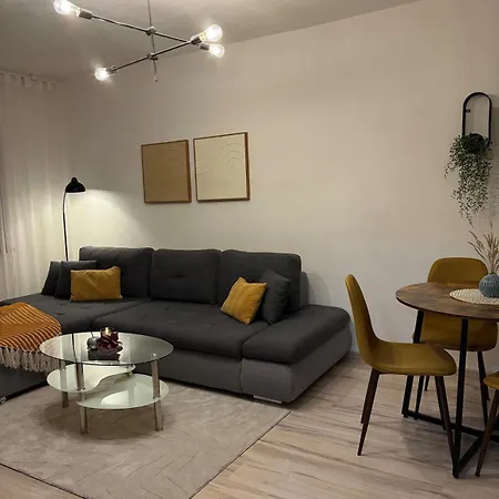 Utulny Bytik Blizko Centra * Besztercebánya